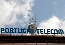 An antenna is seen on top of the Portugal Telecom (PT) headquarters in Lisbon